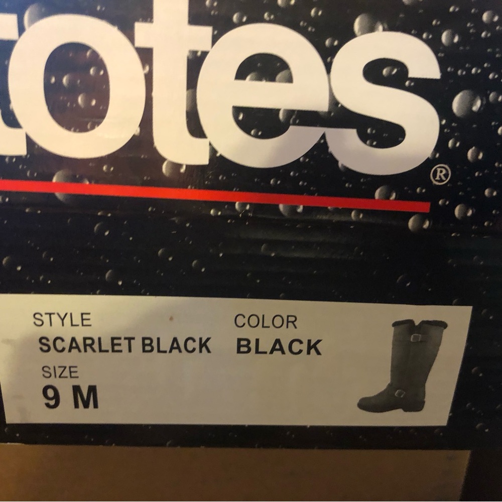 Women’s waterproof boots, size 9. Faux fur inside for snuggly warm feet.